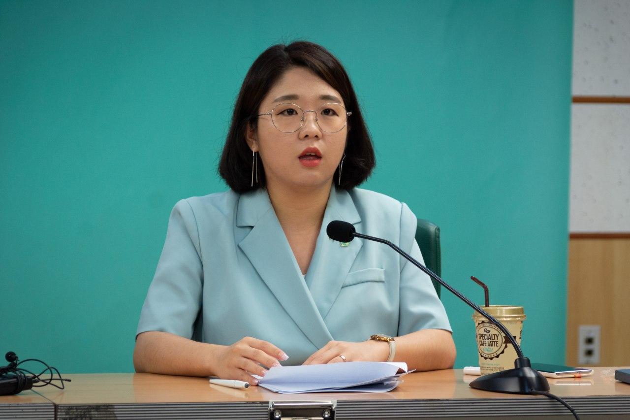 용혜인.jpg F136_%EC%9A%A9%ED%98%9C%EC%9D%B8.jpg