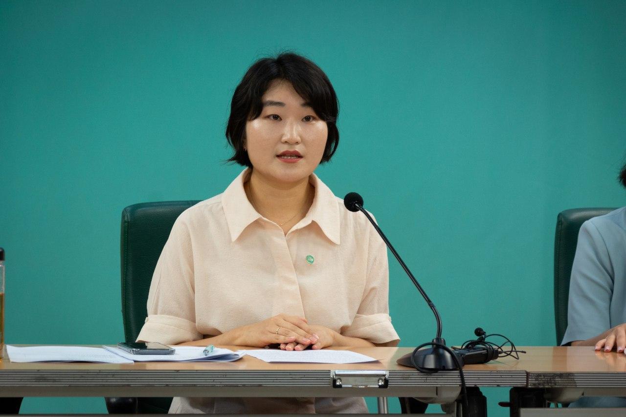신지혜.jpg F137_%EC%8B%A0%EC%A7%80%ED%98%9C.jpg
